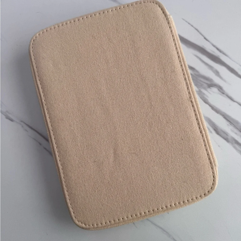 Tan Zipper Kindle Case
